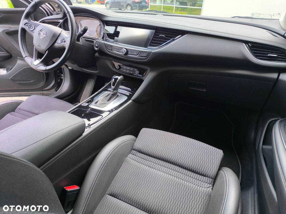 Opel Insignia - 11