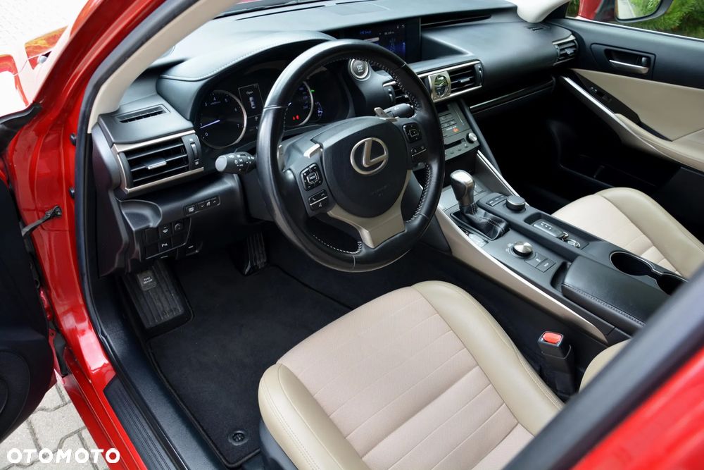 Lexus IS 200t / 300 Prestige - 20