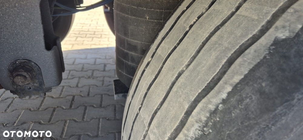 Schmitz Cargobull SCB - 12