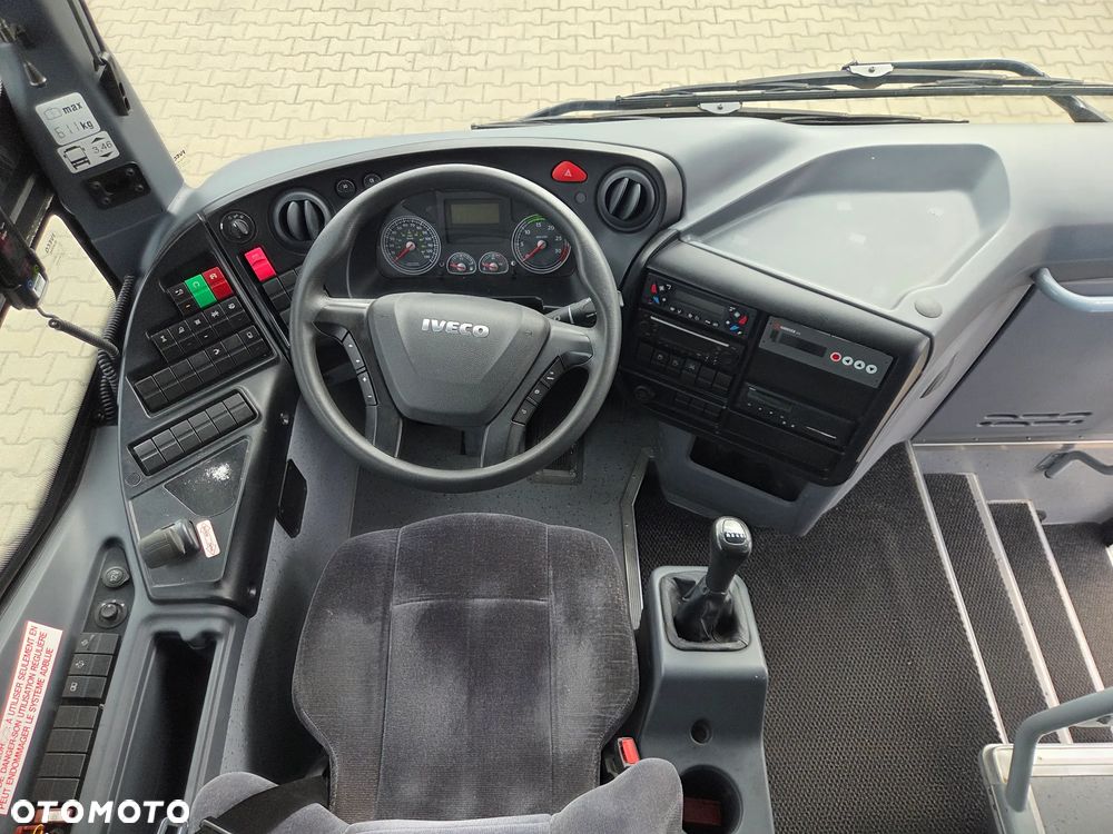 Iveco CROSSWAY/ SPROWADZONY/ 186 000 KM / MANUAL/ 64 MIEJSCA + STOJĄCE - 29