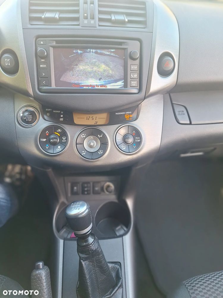 Toyota RAV4 2.2 D-4D 4x4 Comfort - 23