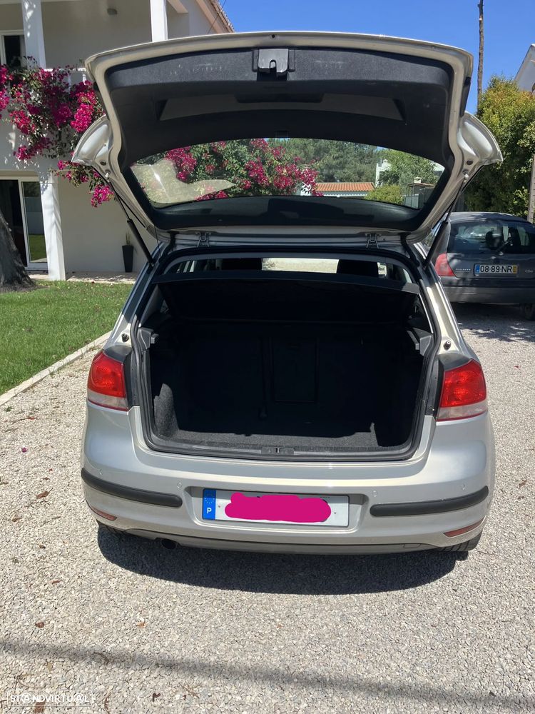 VW Golf 1.6 TDi Confortline DSG - 5