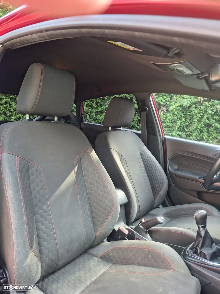 Ford Fiesta 1.0 EcoBoost S&S ST-LINE - 18