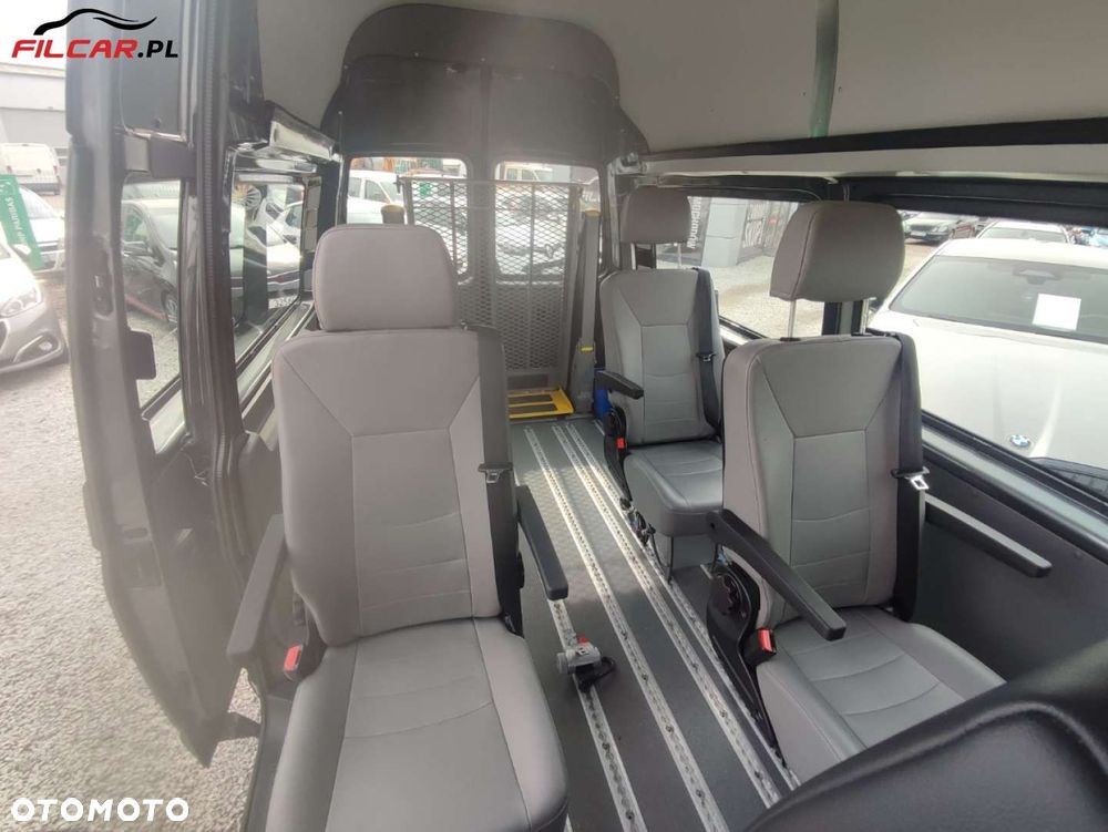 Volkswagen Transporter - 16