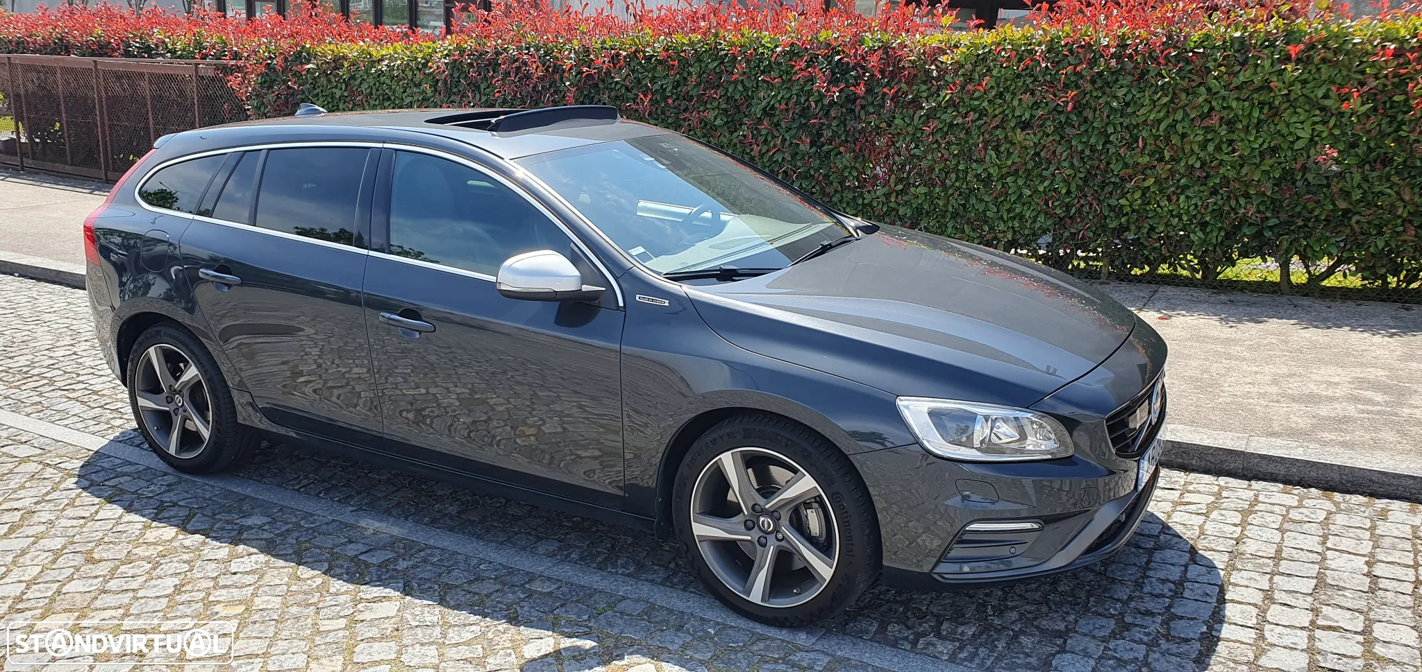 Volvo V60 2.4 D6 R-Design Mom.AWD Phev - 8