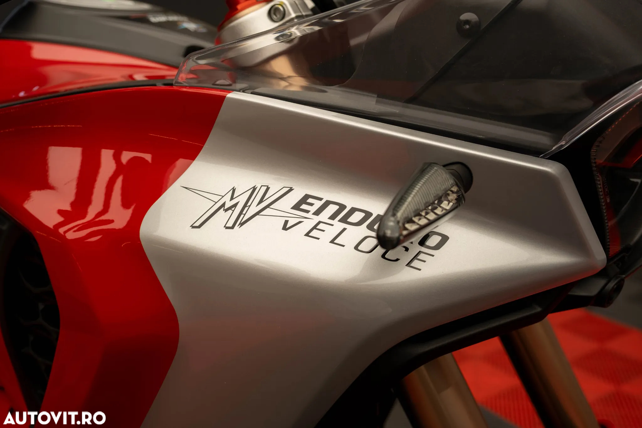 MV AGUSTA Enduro Veloce EAS - 29