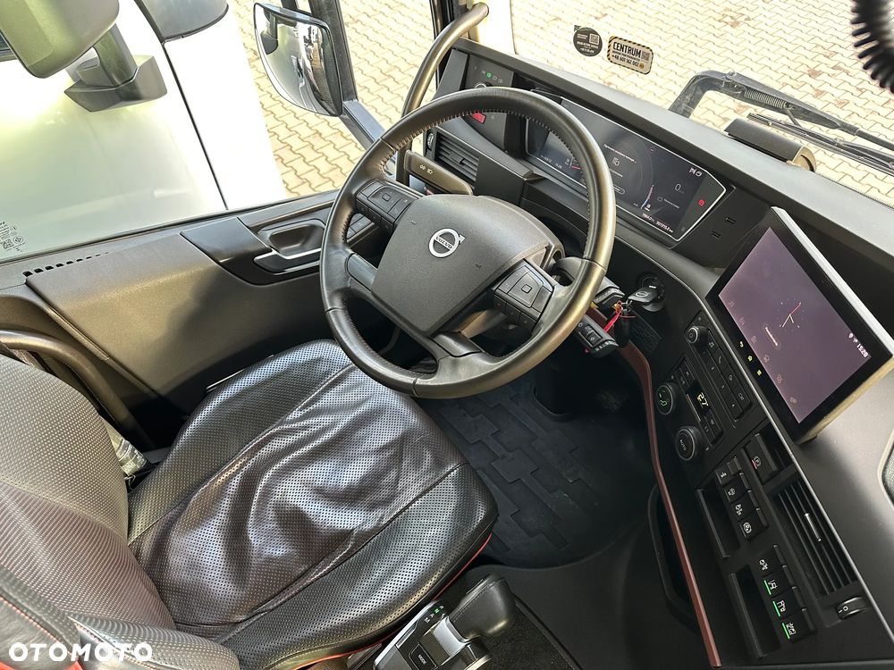 Volvo 2023 FH16 750KM 4x2 Globetrotter XL!!! - 8
