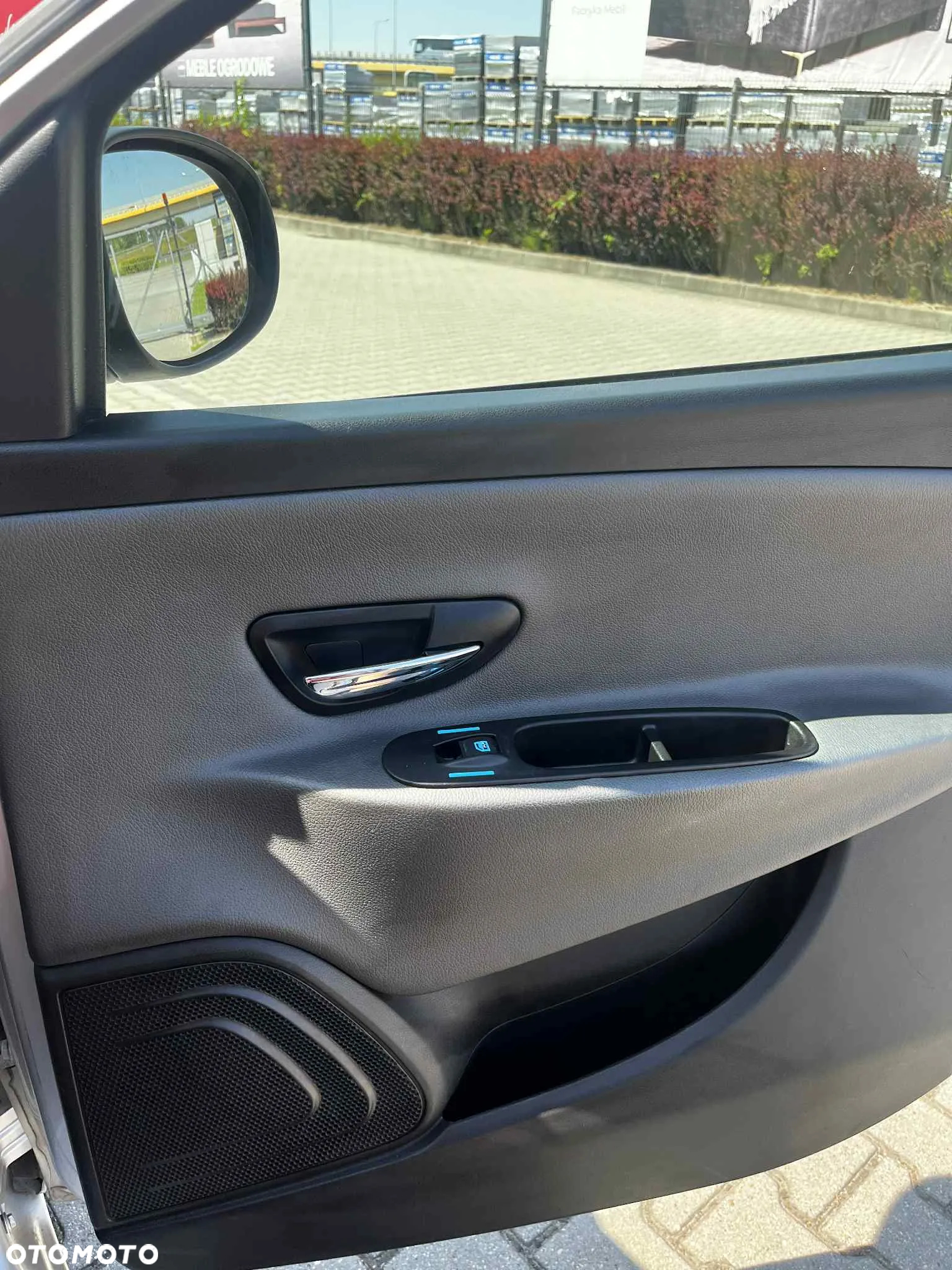 Lancia Ypsilon 0.9 Gold S&S - 11