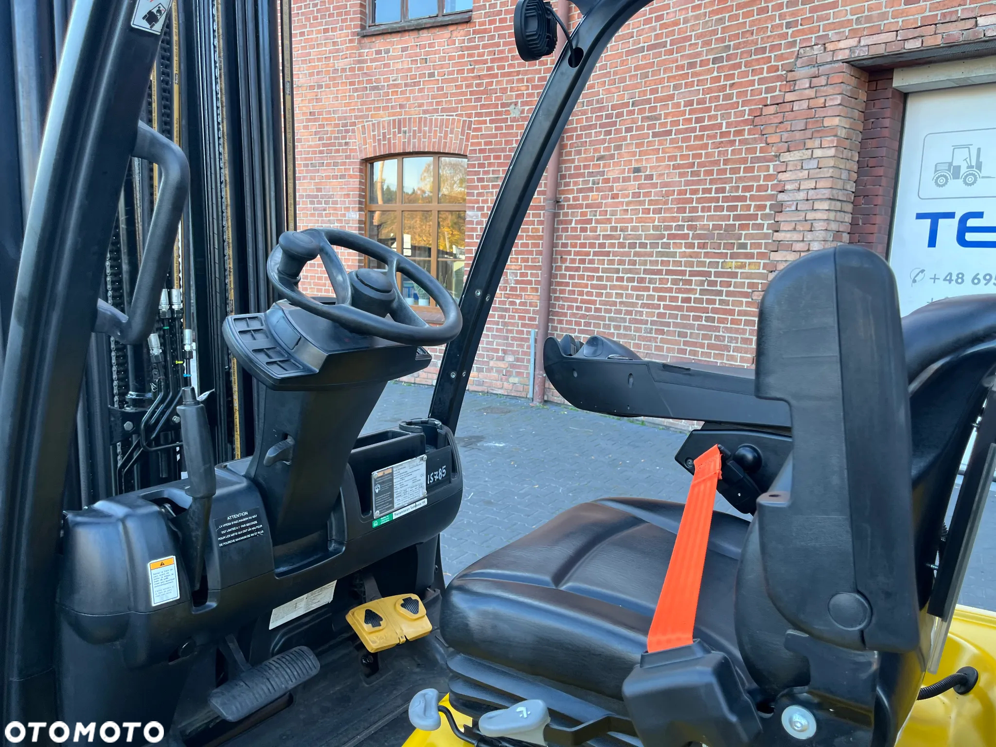 Yale GLC25VX - 27