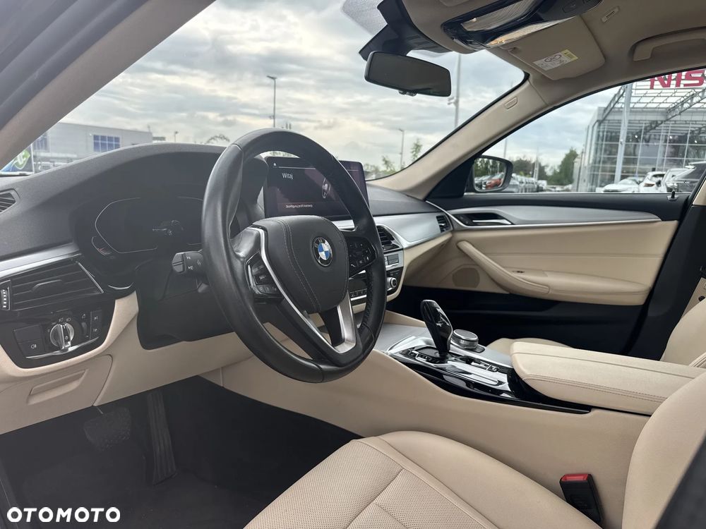 BMW Seria 5 520d Luxury Line - 13