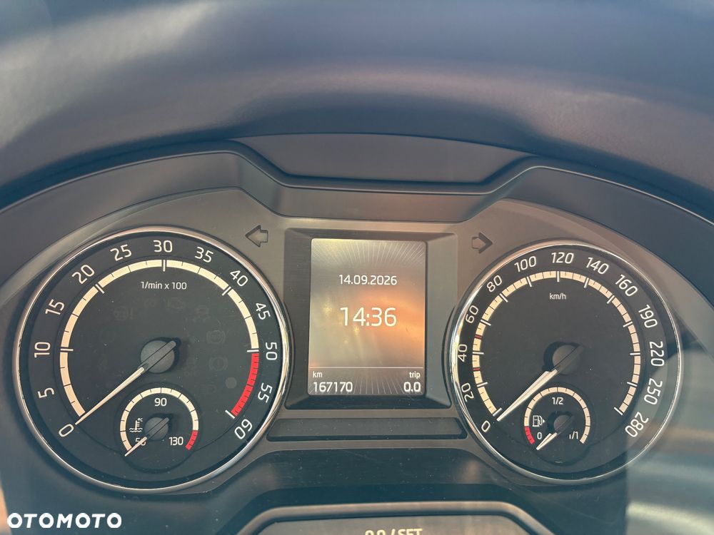 Skoda Octavia 2.0 TDI RS DSG - 17