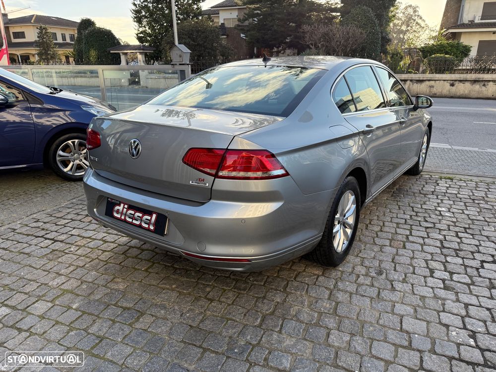 VW Passat 1.6 TDI Highline - 10