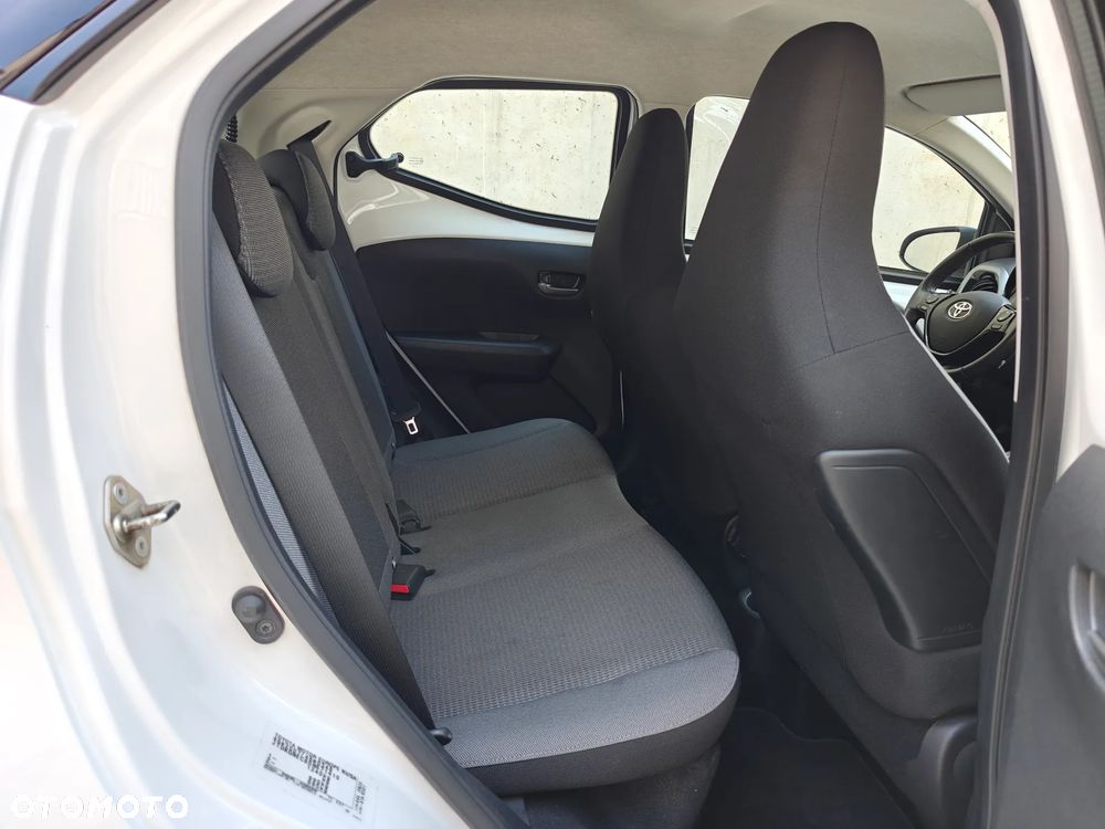 Toyota Aygo x-play - 7