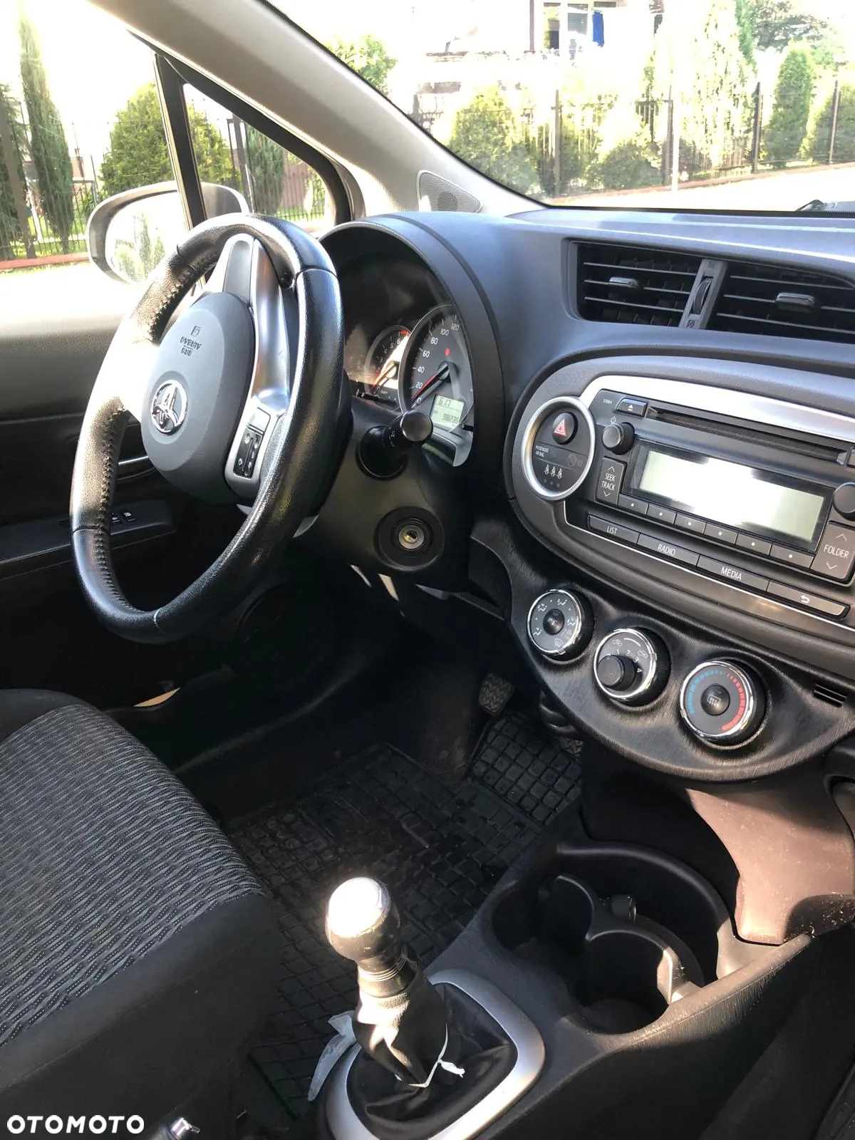 Toyota Yaris - 16