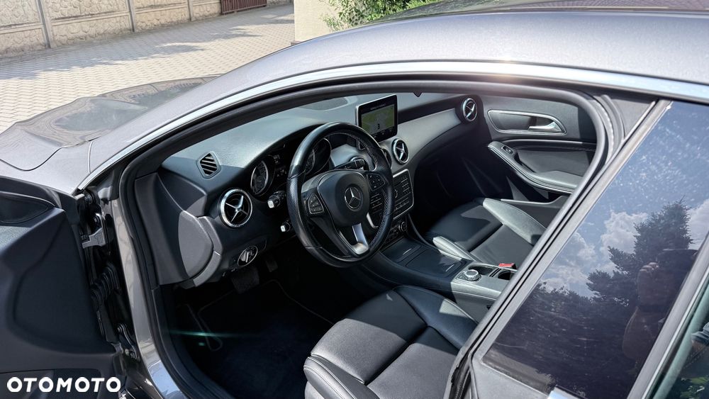Mercedes-Benz CLA 180 (CDI) d 7G-DCT Orange Art Edition - 10
