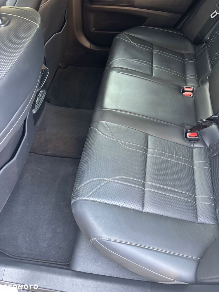 Lexus ES - 10