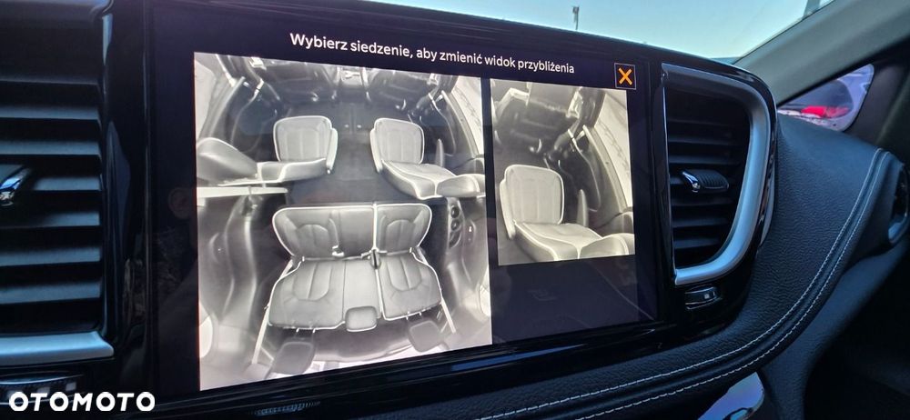 Chrysler Pacifica - 25