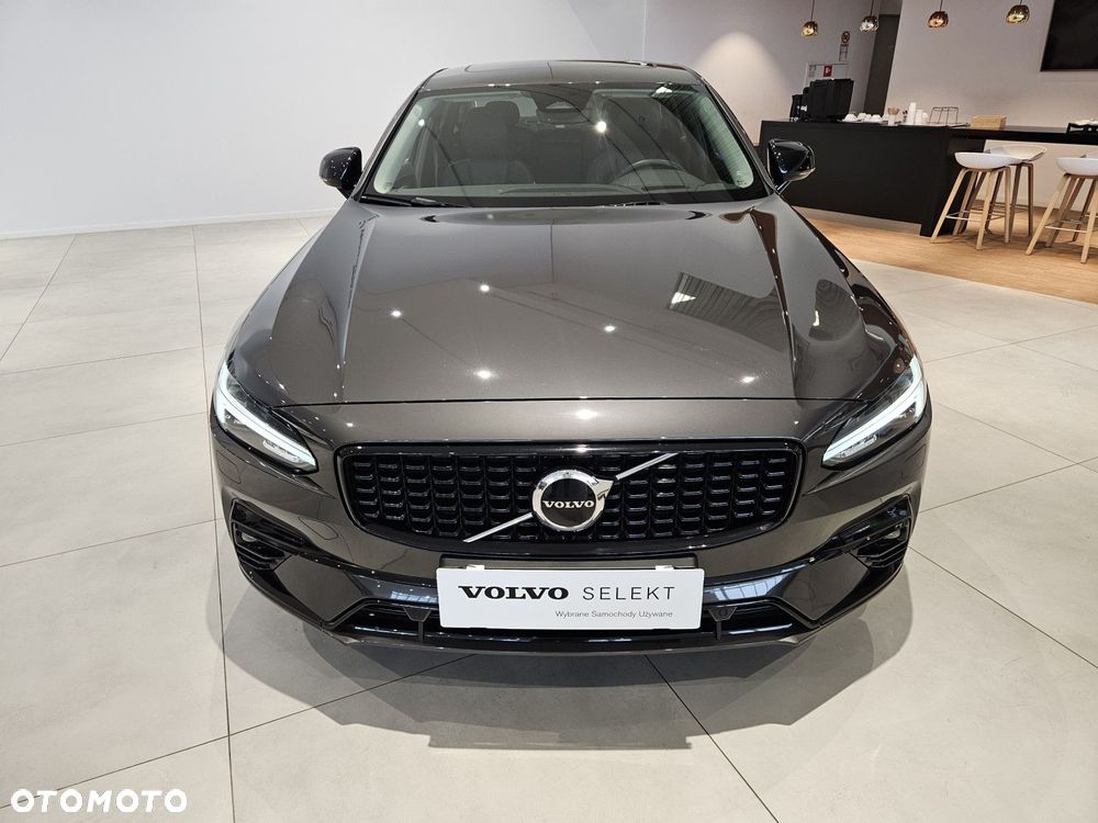 Volvo S90 - 2