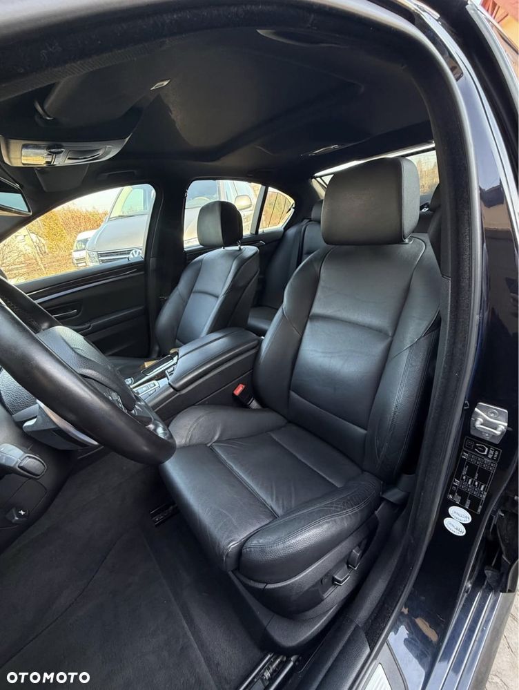 BMW Seria 5 528i - 5