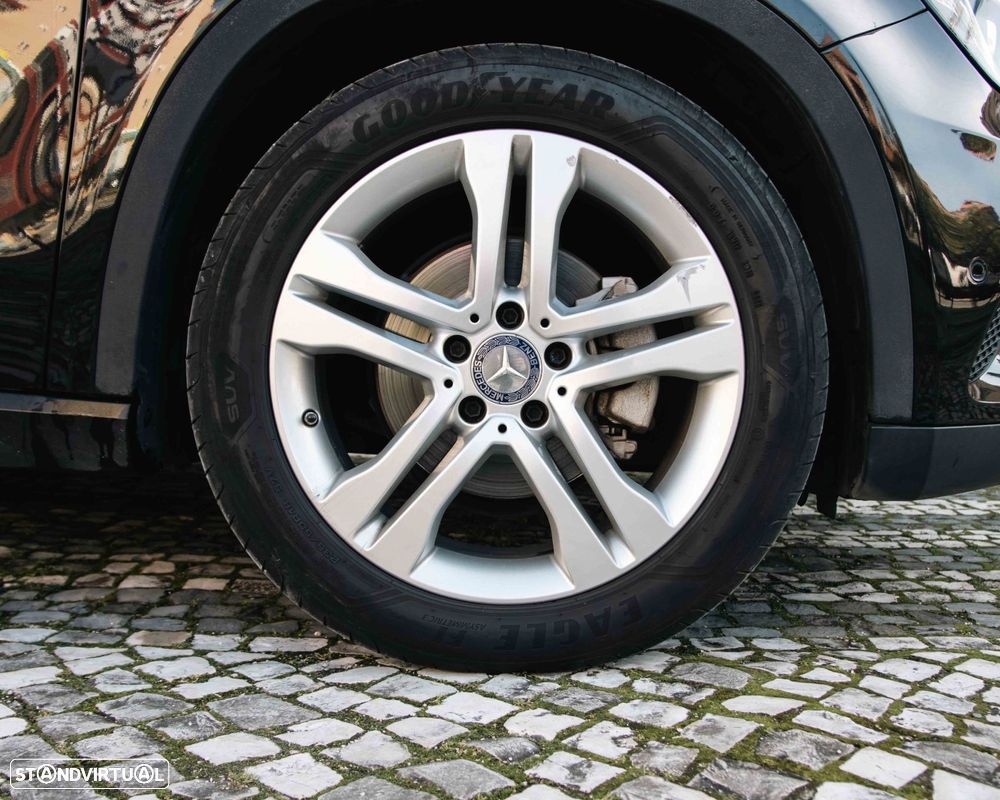 Mercedes-Benz GLA 220 d 7G-DCT Urban - 38