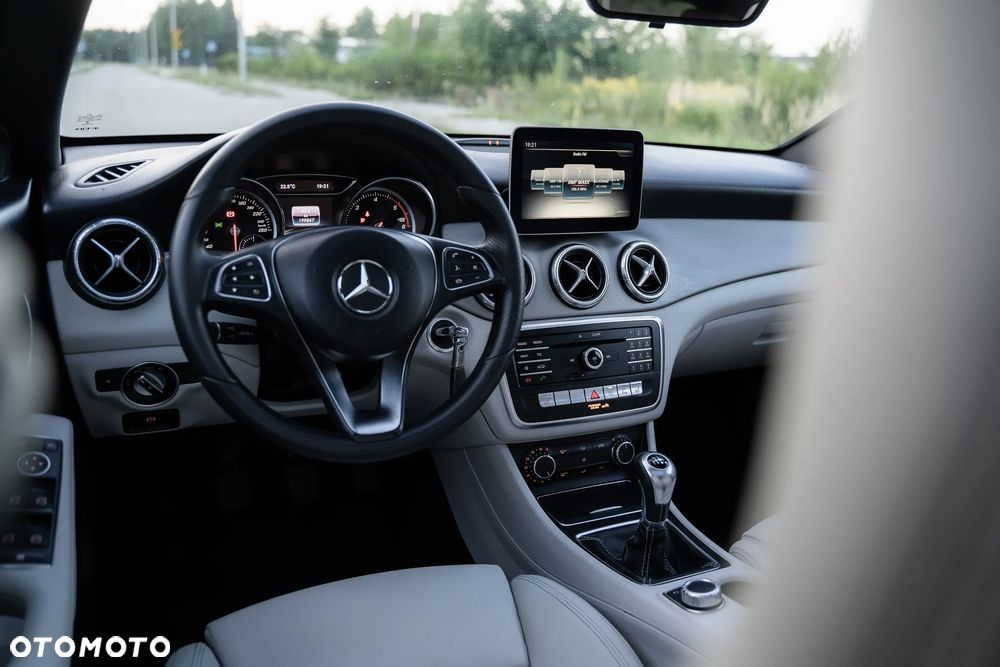 Mercedes-Benz CLA 200 (CDI) d Urban - 22