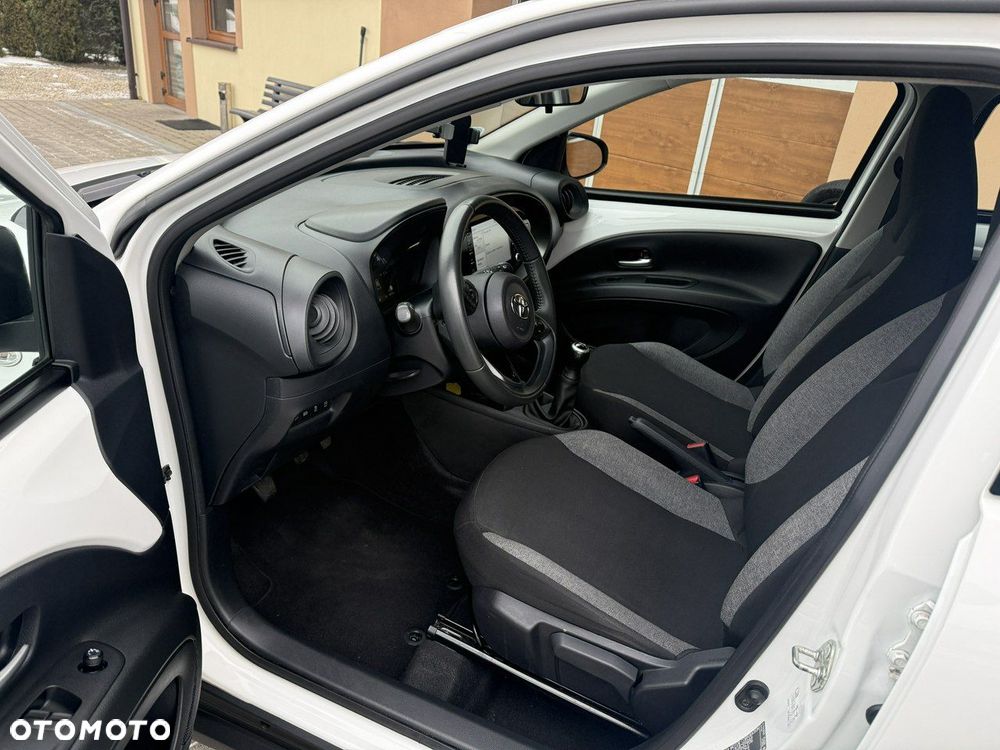 Toyota Aygo X 1.0 VVT-i X-play - 23