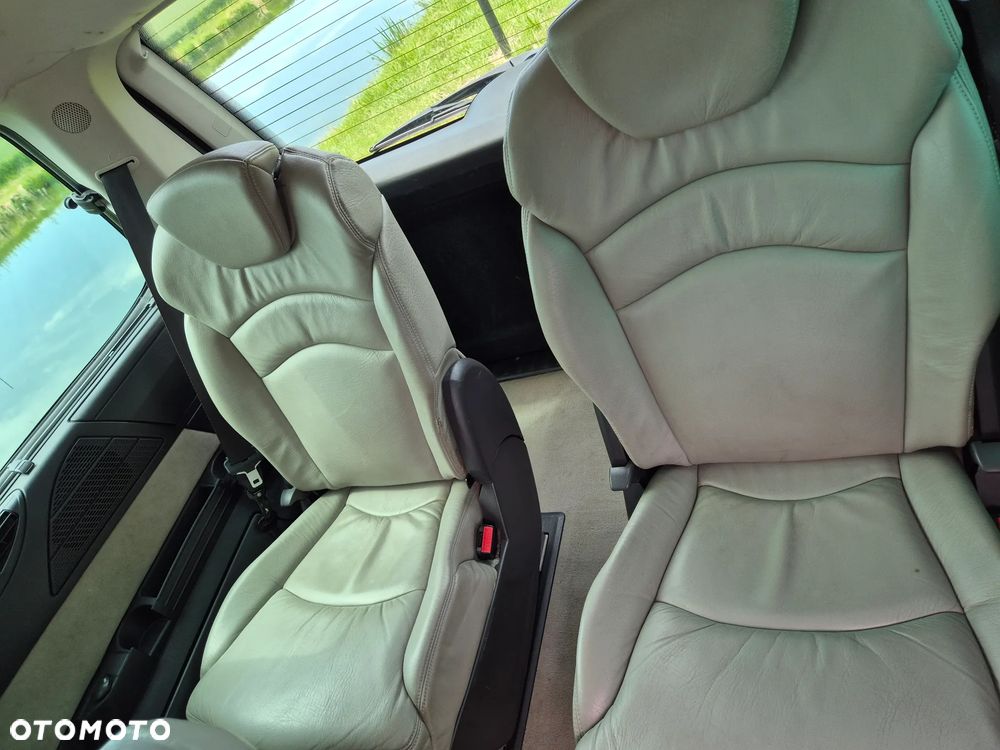 Peugeot 807 HDi 135 Platinum Pullmann - 15