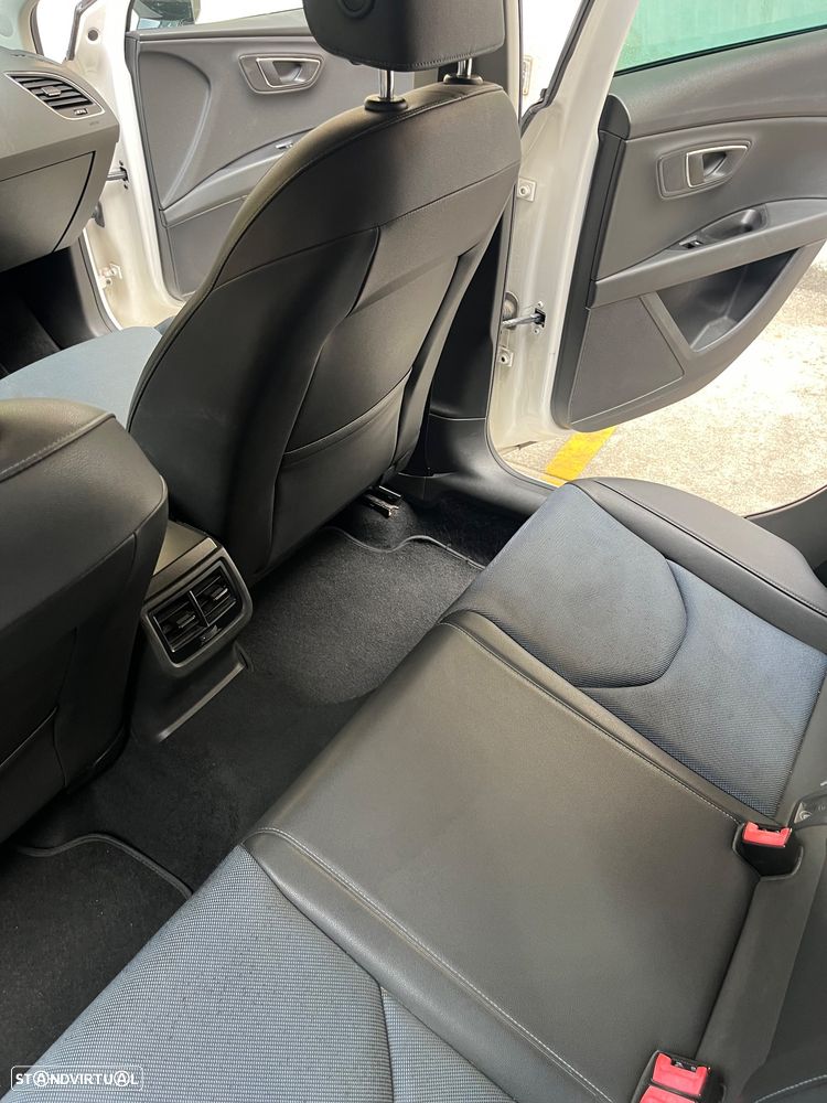 SEAT Leon 1.6 TDI DPF Ecomotive Style - 35