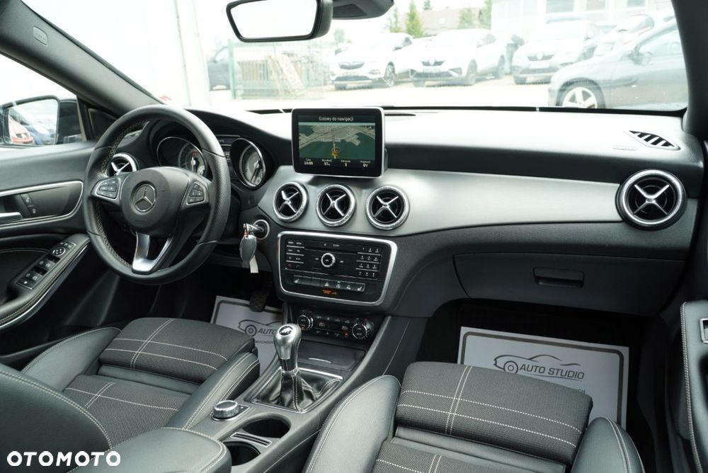 Mercedes-Benz CLA 200 UrbanStyle Edition - 10
