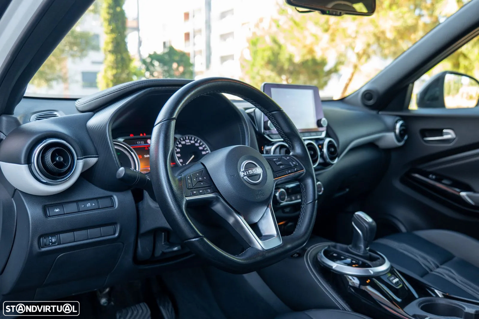 Nissan Juke 1.6 Hybrid N-Design Black - 9