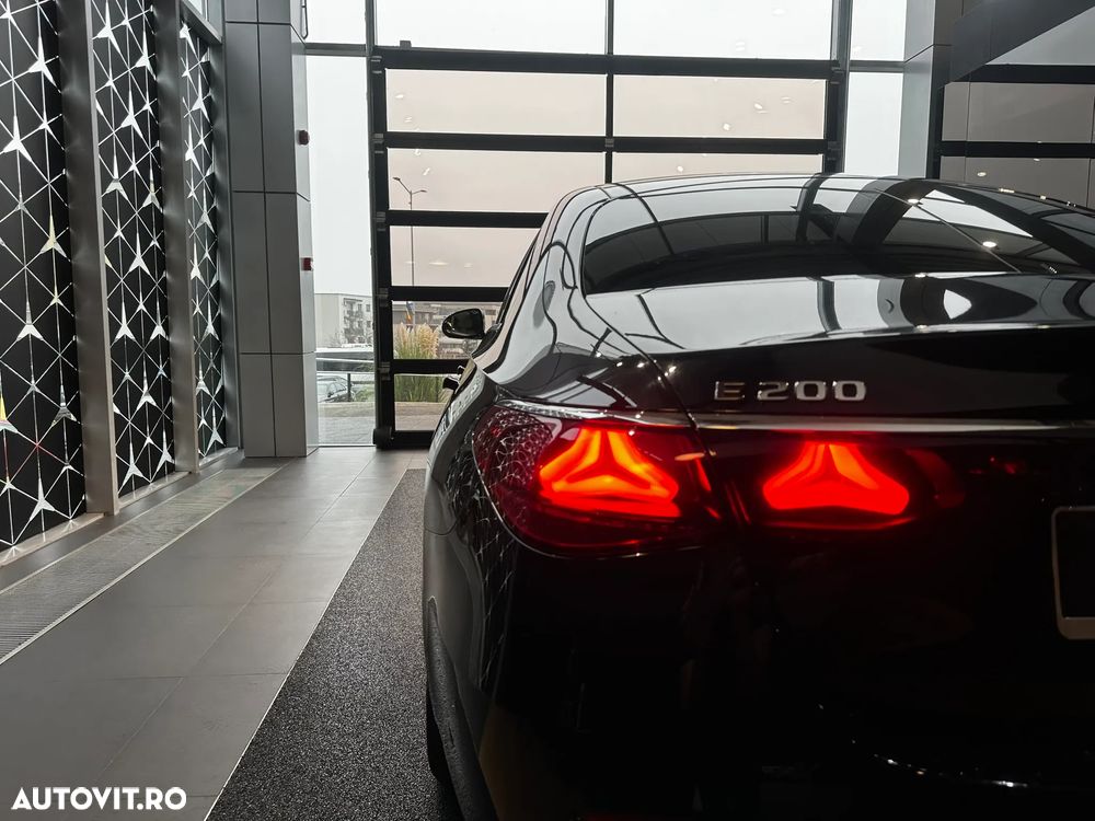 Mercedes-Benz E 200 MHEV 4MATIC Aut. - 23