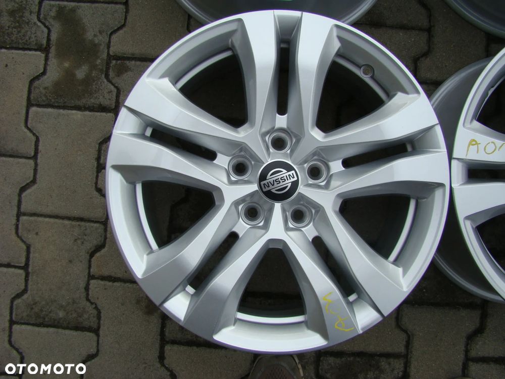 a01 5x114,3 Nissan Juke Qashqai X-Trail niemotnowane 7jx17 et35 - 2