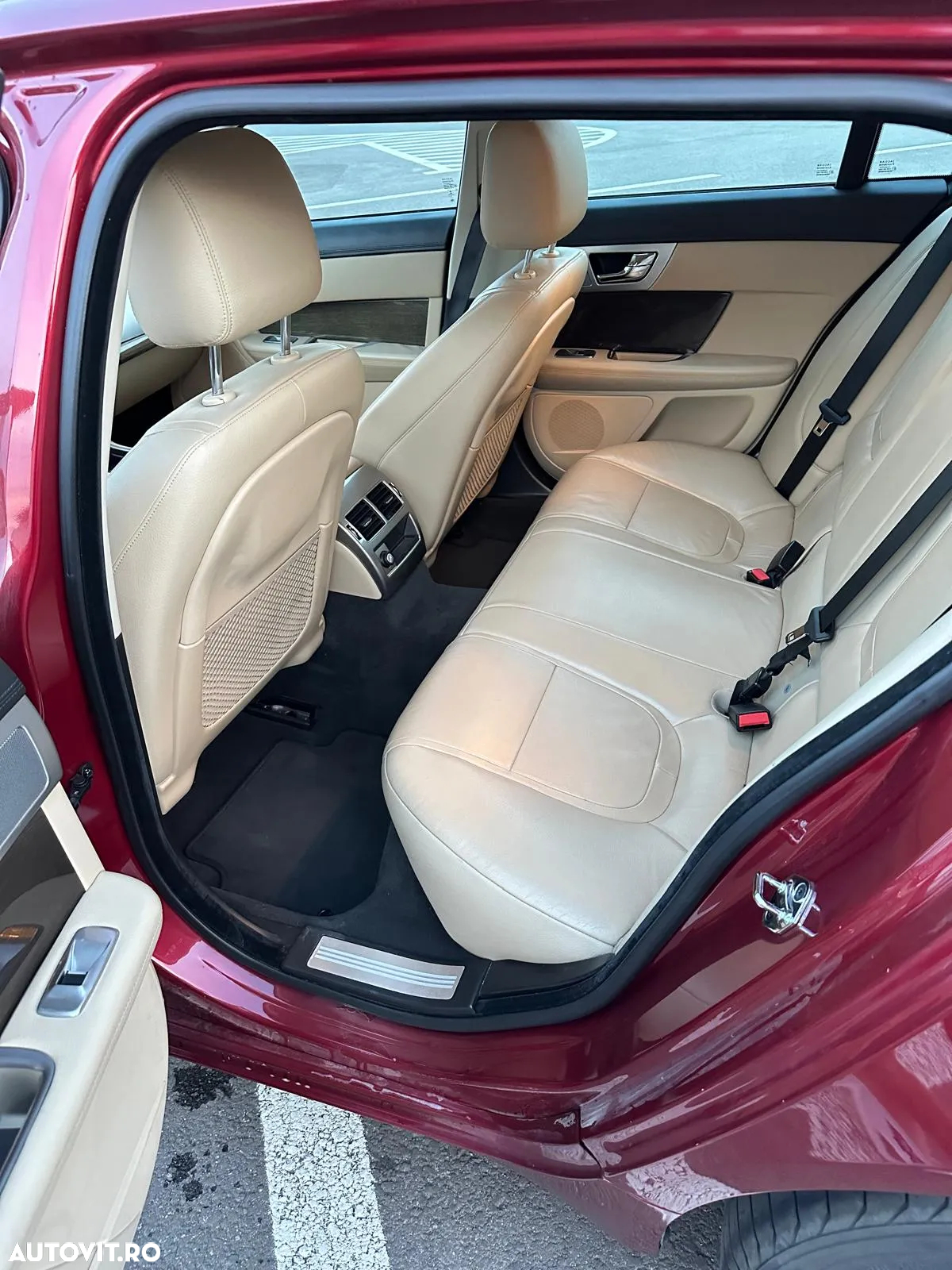Jaguar XF 2.2 Diesel Sportbrake - 28