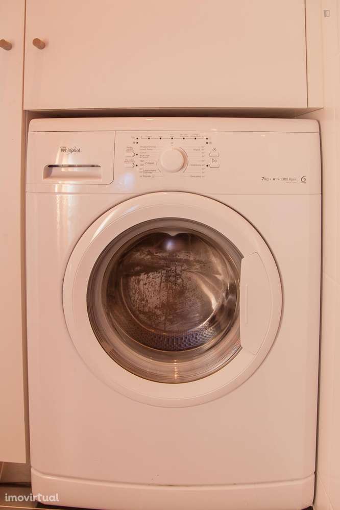 Quarto - localizado em Baixa Coimbra - Grande imagem: 3/35