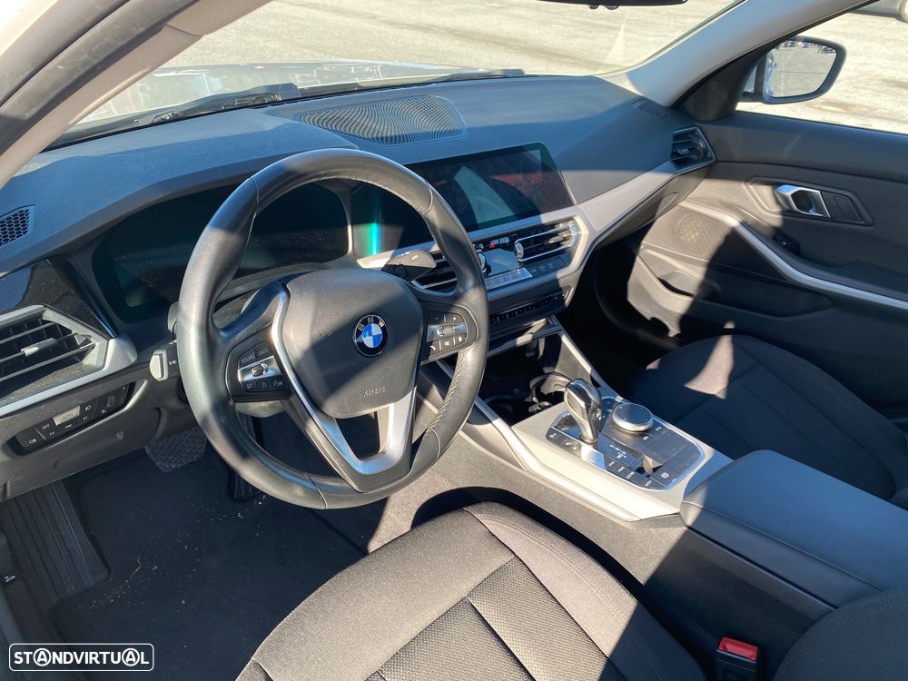 BMW 330 - 14