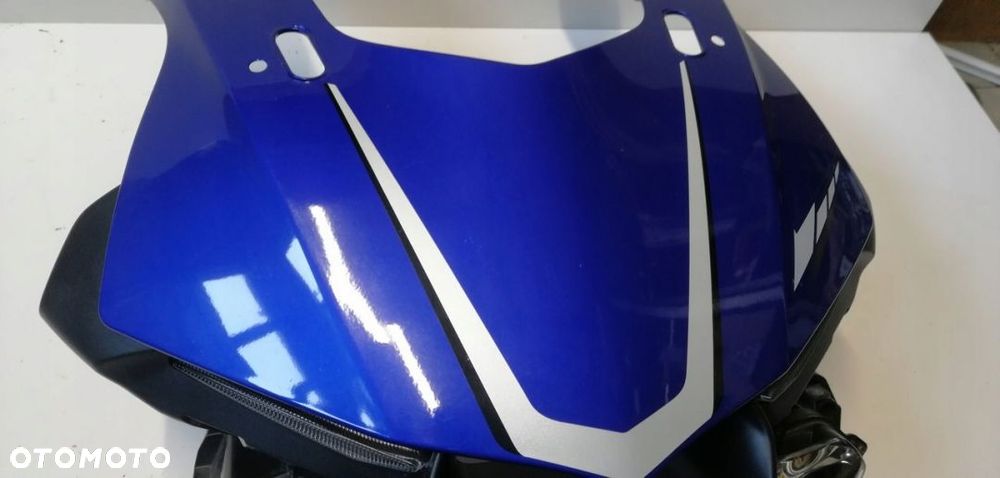 YAMAHA R1 RN32 LAMPA CZASZA STELAŻ KIERUNEK 2016 - 5