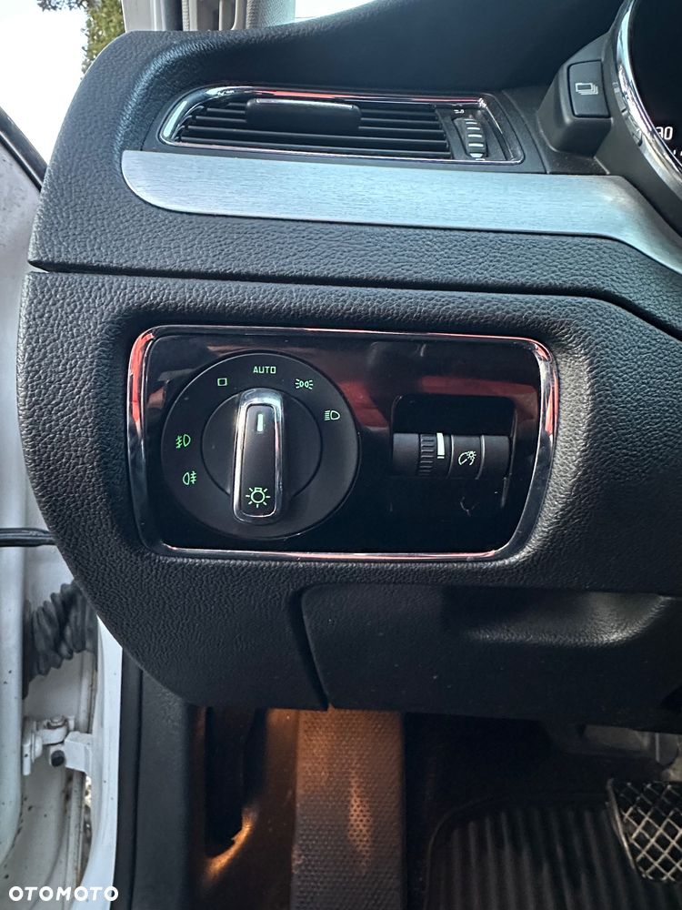 Skoda Superb 2.0 TDI 4x4 Elegance DSG - 16