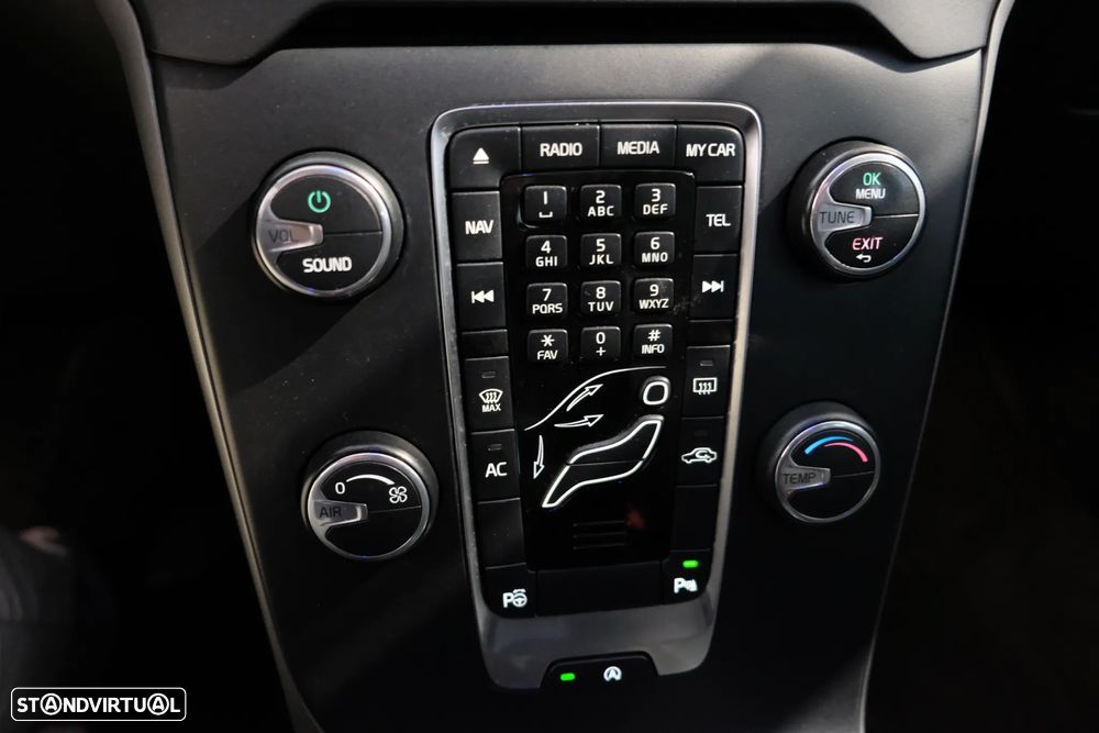 Volvo V40 1.6 D2 Momentum - 19