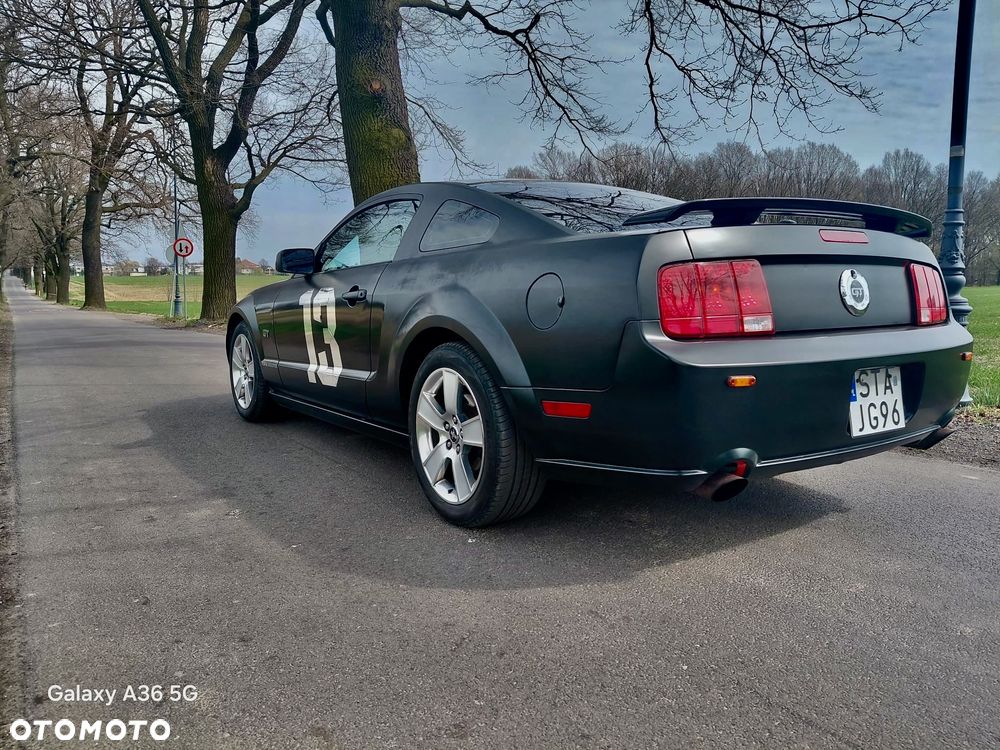 Ford Mustang - 5
