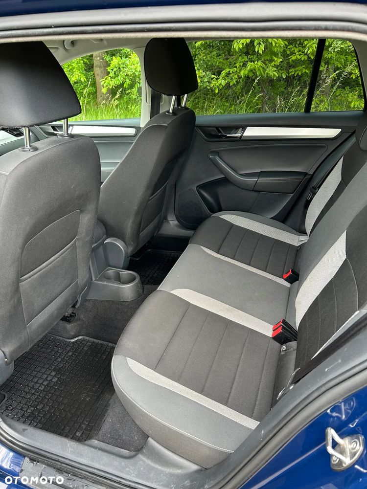 Skoda RAPID 1.6 TDI DPF Ambition - 12