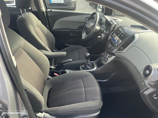 Chevrolet Aveo 1.3 VCDi LTZ - 8