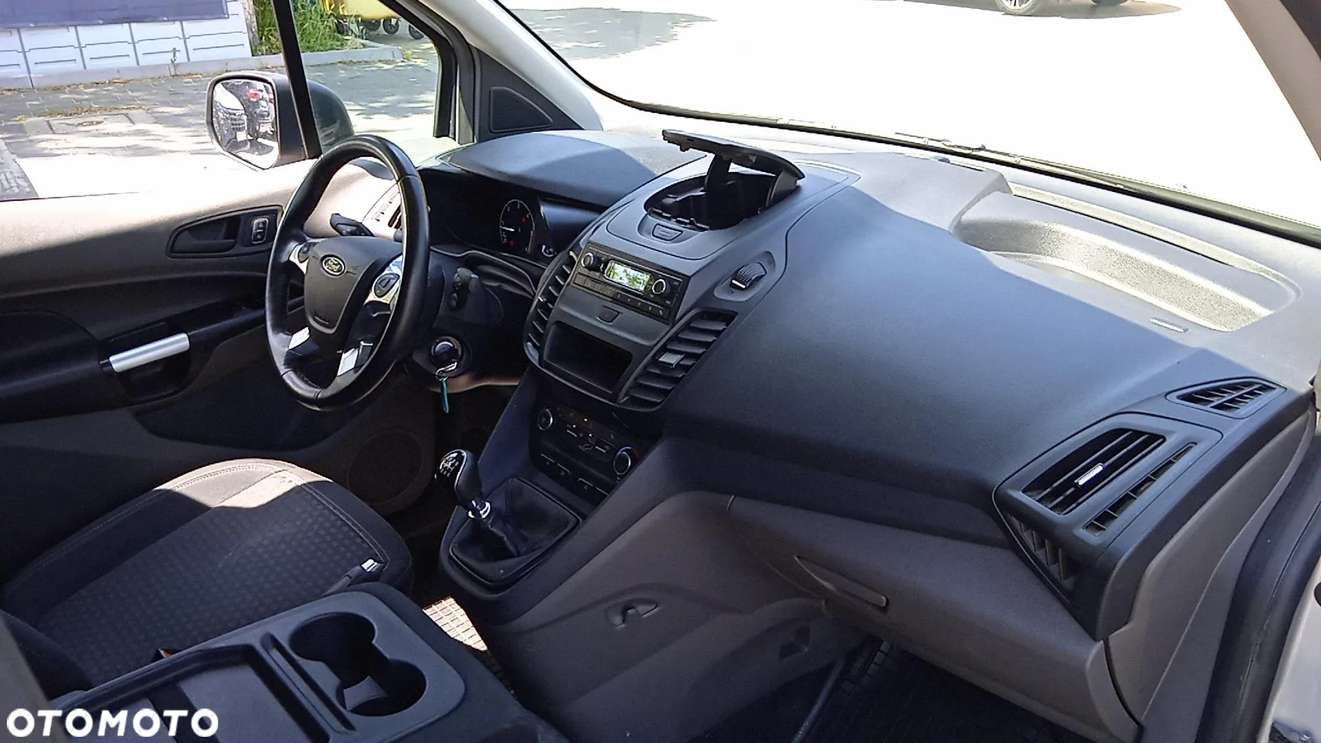 Ford Transit Connect - 25