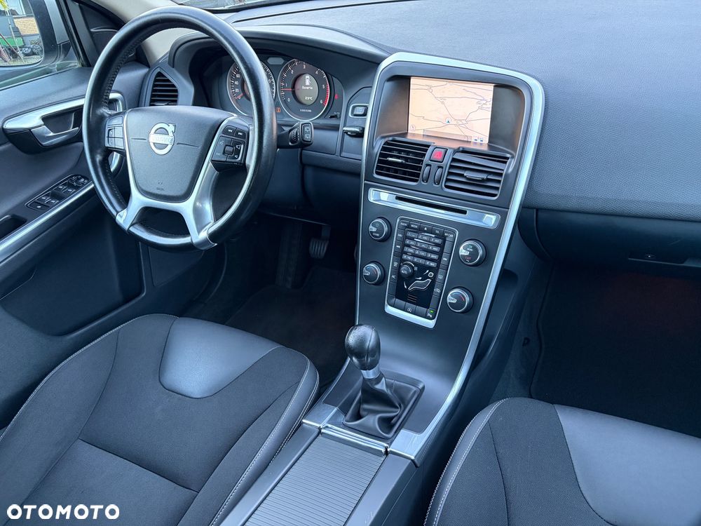 Volvo XC 60 DRIVe Momentum - 5