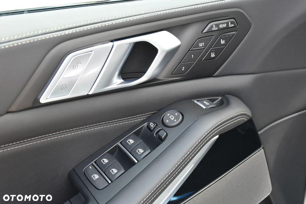 BMW X7 xDrive40d mHEV Individual Edition sport - 13