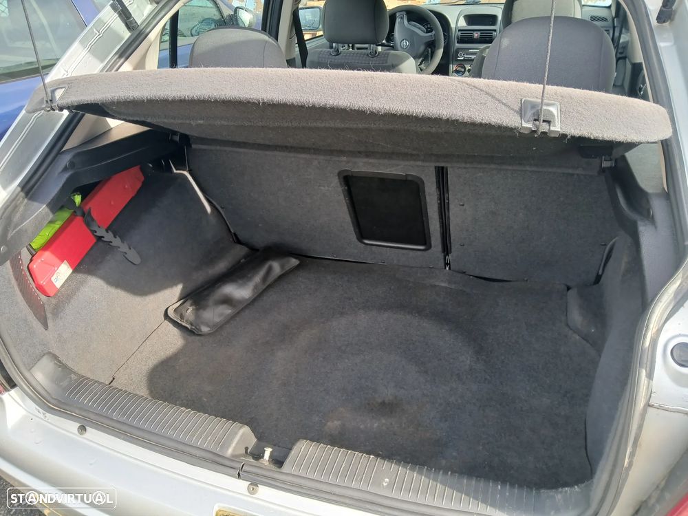 Opel Astra 1.7 DTi Club - 15