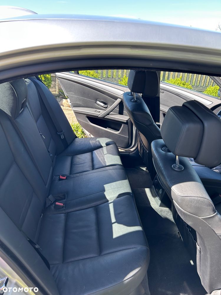 BMW Seria 5 525d - 6