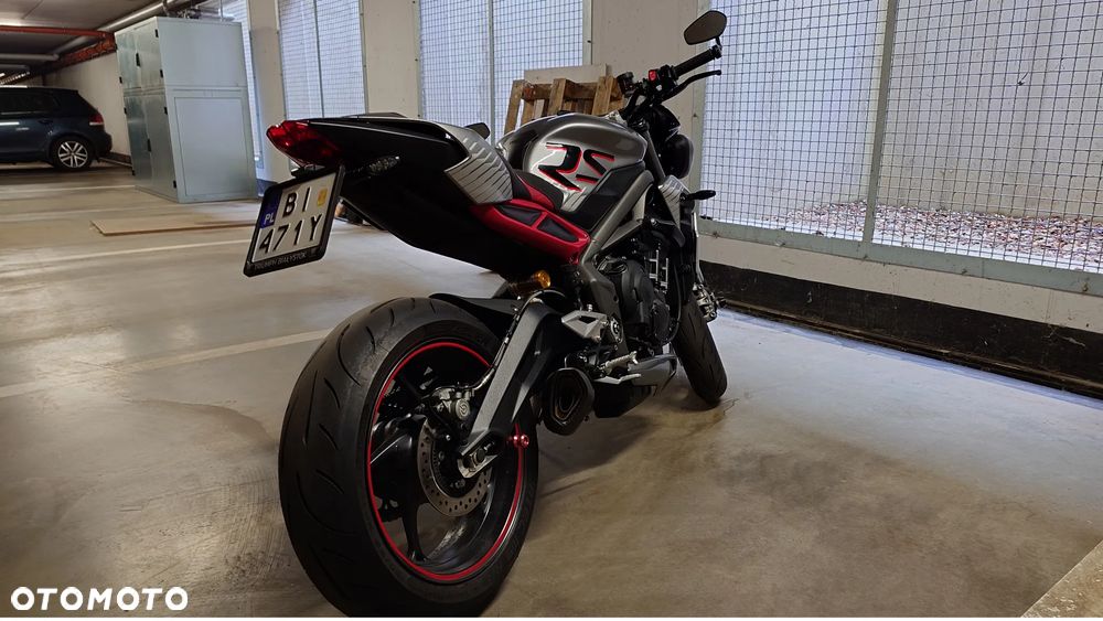 Triumph Street Triple - 1