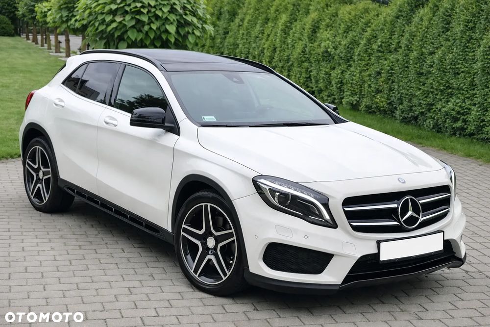 Mercedes-Benz GLA 250 4-Matic AMG Line - 1