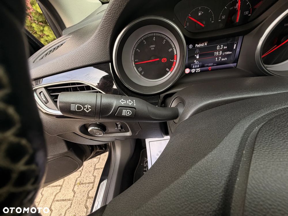 Opel Astra 1.6 T GPF Dynamic S&S - 26