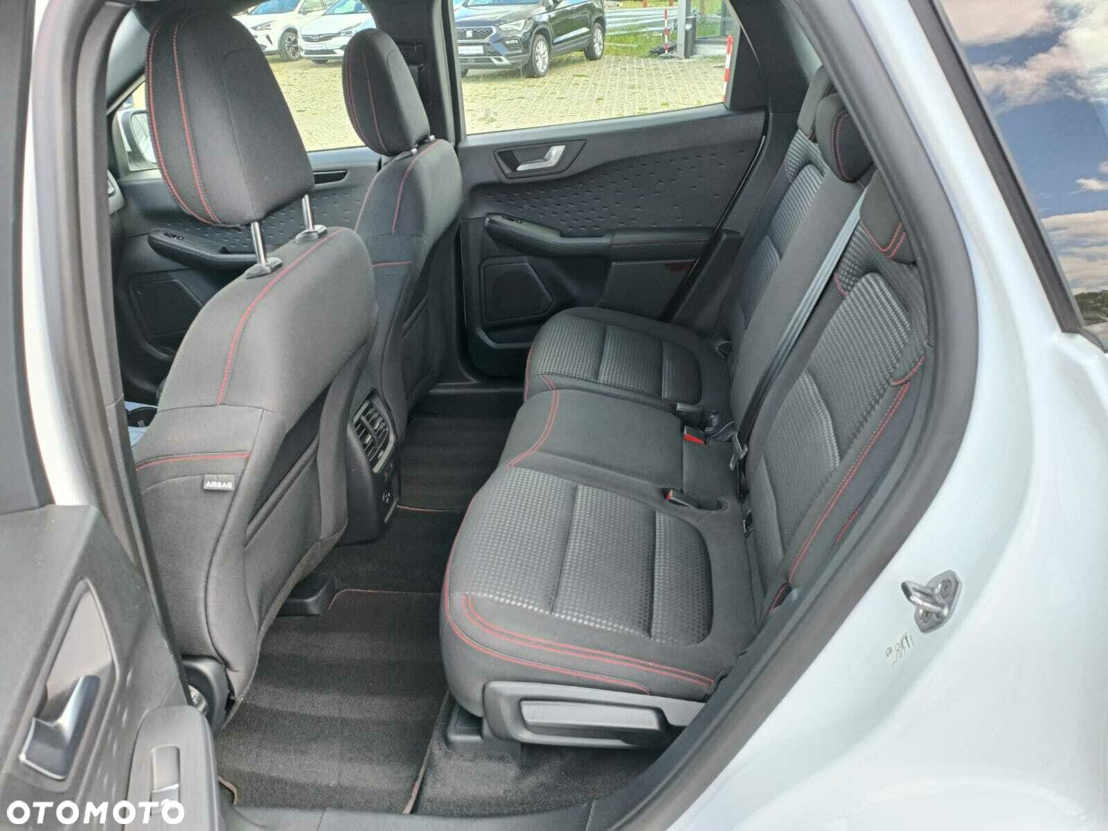 Ford Kuga - 11